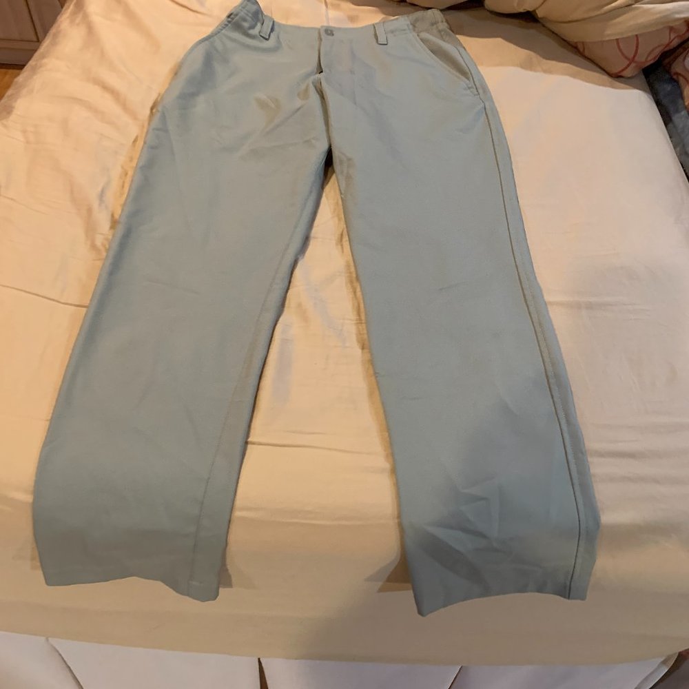 UNDER ARMOUR BOYS GOLF PANT SIZE YOUTH LARGE (Barley / Mod Gray / Halo Gray)